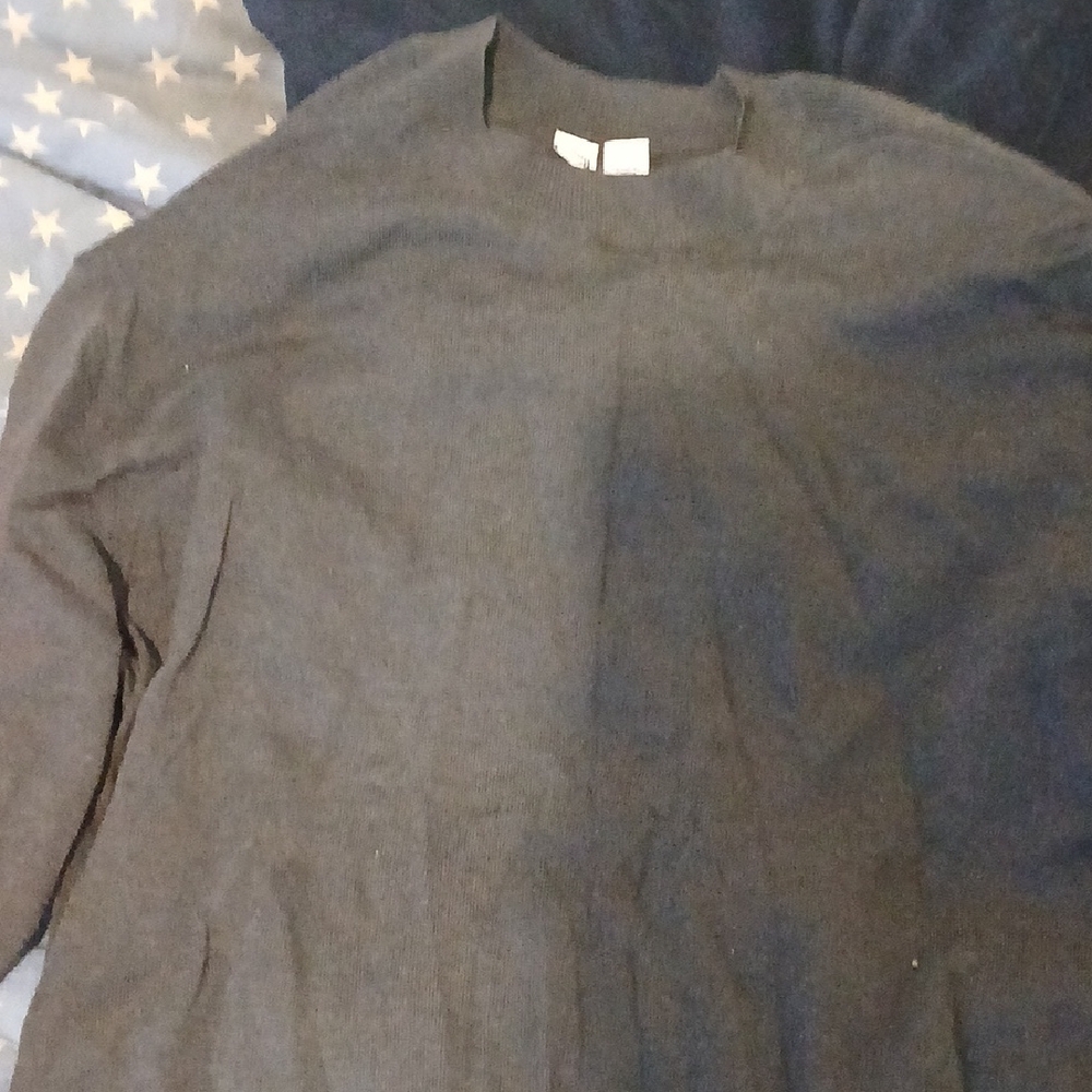 Uniqlo Men's Long Sleeve Black Tee